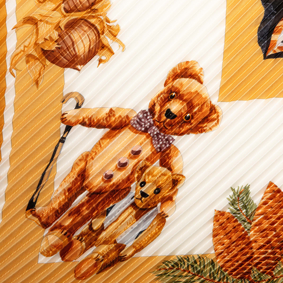 Pre-Loved Hermes Confidents Des Coeurs Pleated Silk Scarf - Picture 5 of 8